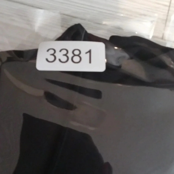 Lululemon train times 7/8 leggings size10 women(flawed) - Picture 8 of 8